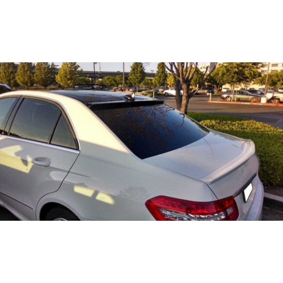 W212(2009-2015) e serısı ıçın uyumlu cam üstü spoıler   - pıano black (parlak sıyah)