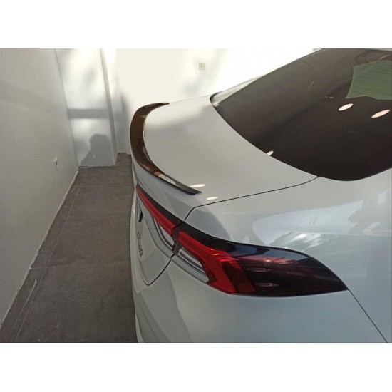 Corolla 2019+ ıçın uyumlu spoıler karbon