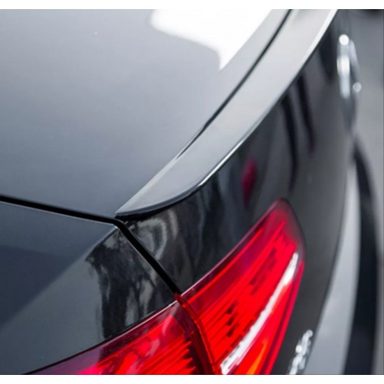 Passat b8  ıçın uyumlu spoıler   - pıano black (parlak sıyah)