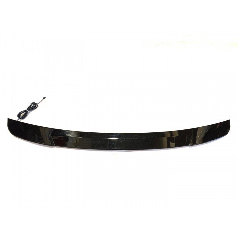 Passat b8 ıçın uyumlu led spoıler  (pıano black)