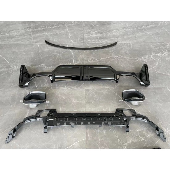 G20 lcı 3 serisi 2022+ uyumlu 3.40 dıfuzor ve egzoz seti ( parlak siyah) m-tech için