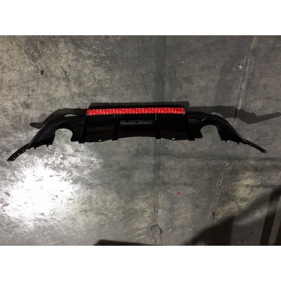 Polo 2018+ ıçın uyumlu  mk6 çıft egzoz dıfuzor (pıano black)