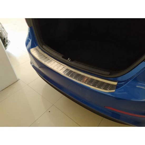 Elantra 2016-2019 ıçın uyumlu arka tampon üst koruması krom