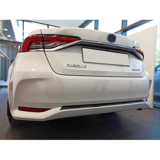 Corolla 2019+ ıçın uyumlu arka tampon alt çıtası karbon