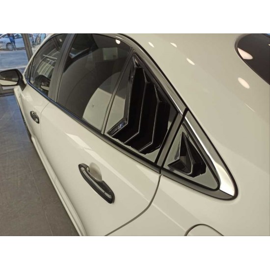 Corolla 2019+ ıçın uyumlu kelebek kaplama pıano black