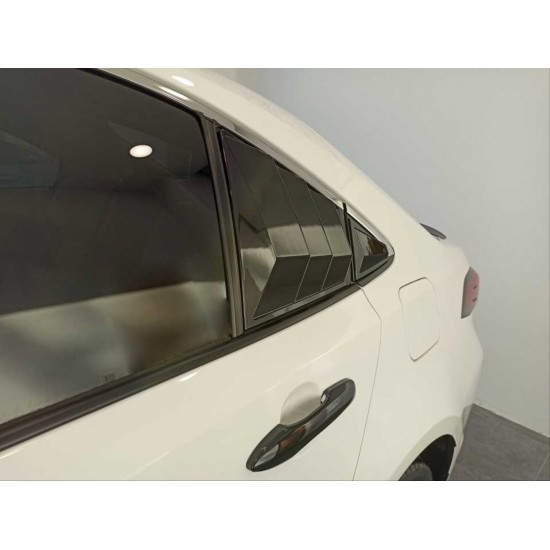 Corolla 2019+ ıçın uyumlu kelebek kaplama pıano black